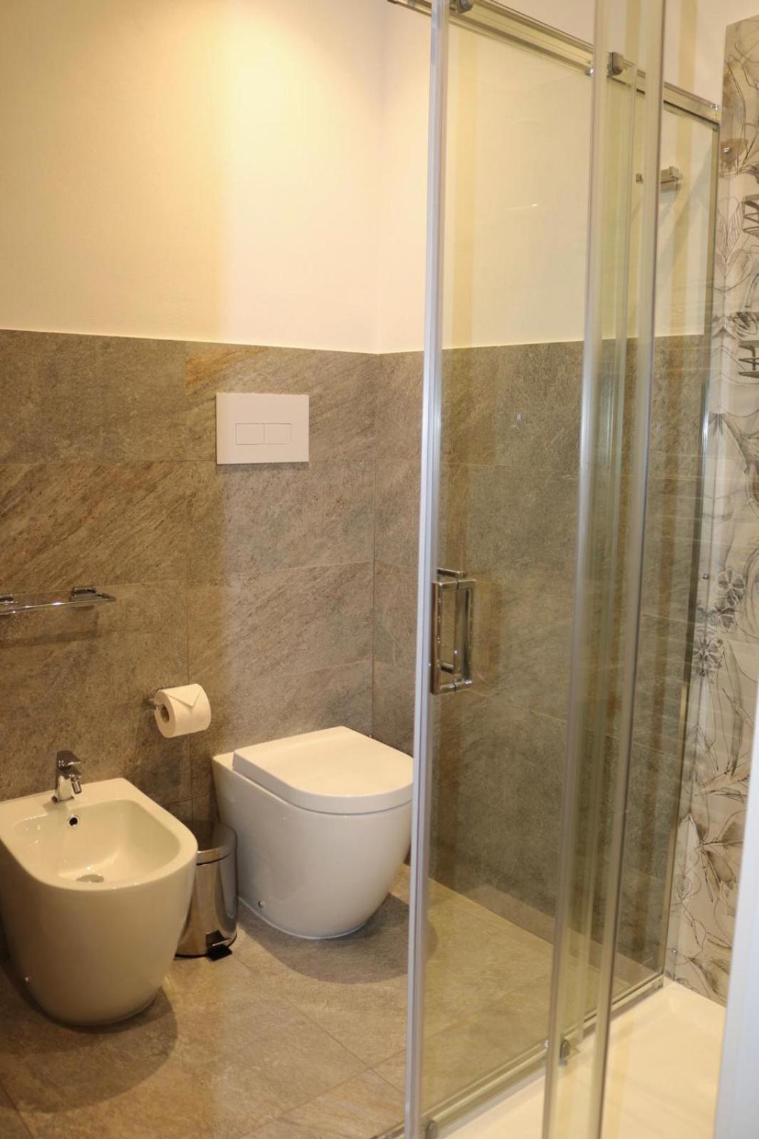 Allumaro House 卡斯泰拉马莱 外观 照片