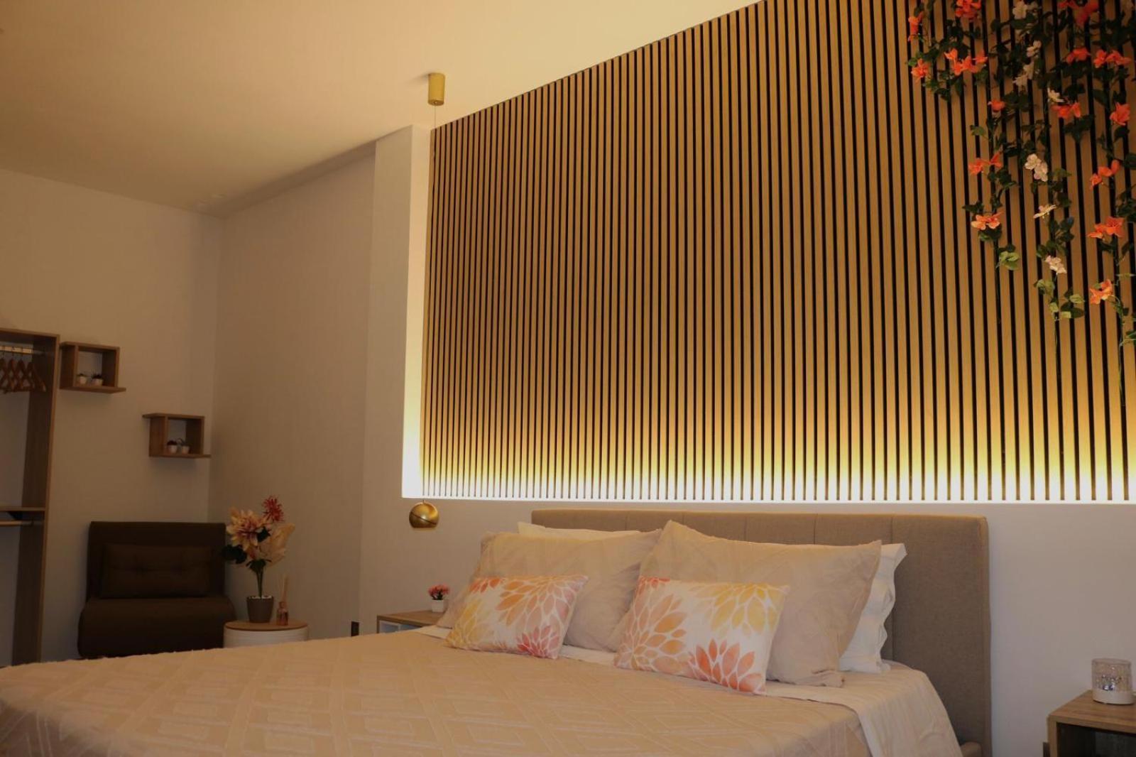 Allumaro House 卡斯泰拉马莱 外观 照片